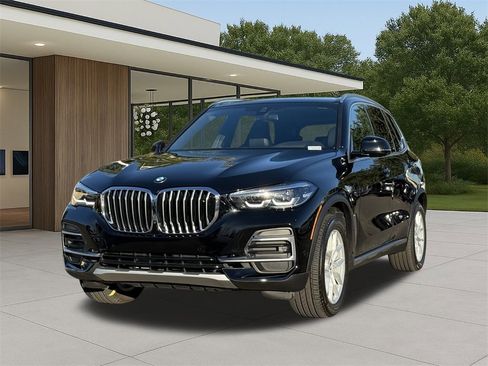 Certified 2023 BMW X5 sDrive40i w/ Premium Package image 2