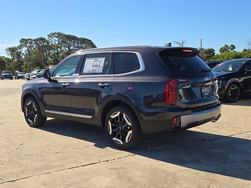New 2025 Kia Telluride S image 6