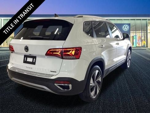 Used 2023 Volkswagen Taos SE w/ Panoramic Sunroof Package AWD/4WD image 27