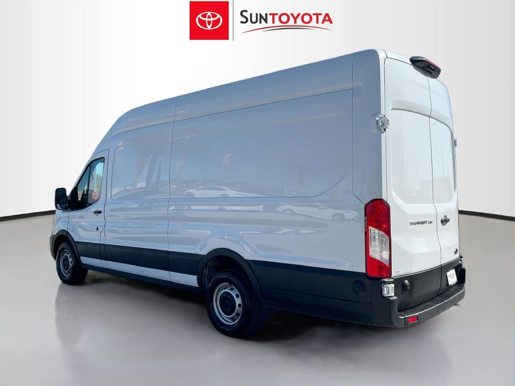 Used 2024 Ford Transit 250 148 High Roof Extended w/ Load Area Protection Package RWD image 5