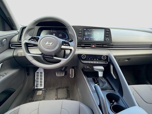 Certified 2026 Hyundai Elantra Sport FWD image 21