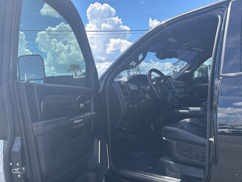 Used 2022 RAM 2500 Limited w/ Night Edition AWD/4WD image 7