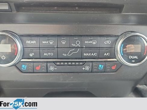 Used 2018 Ford Expedition Max XLT w/ Equipment Group 202A AWD/4WD image 20
