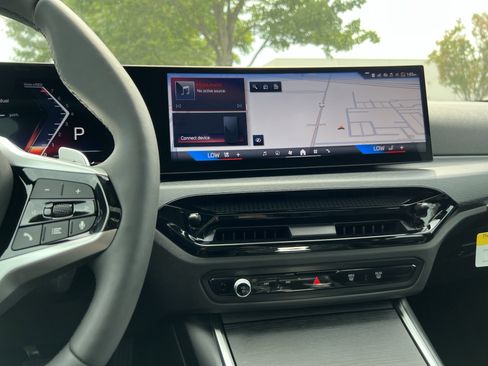 Used 2025 BMW 330i xDrive Sedan w/ Premium Package image 25