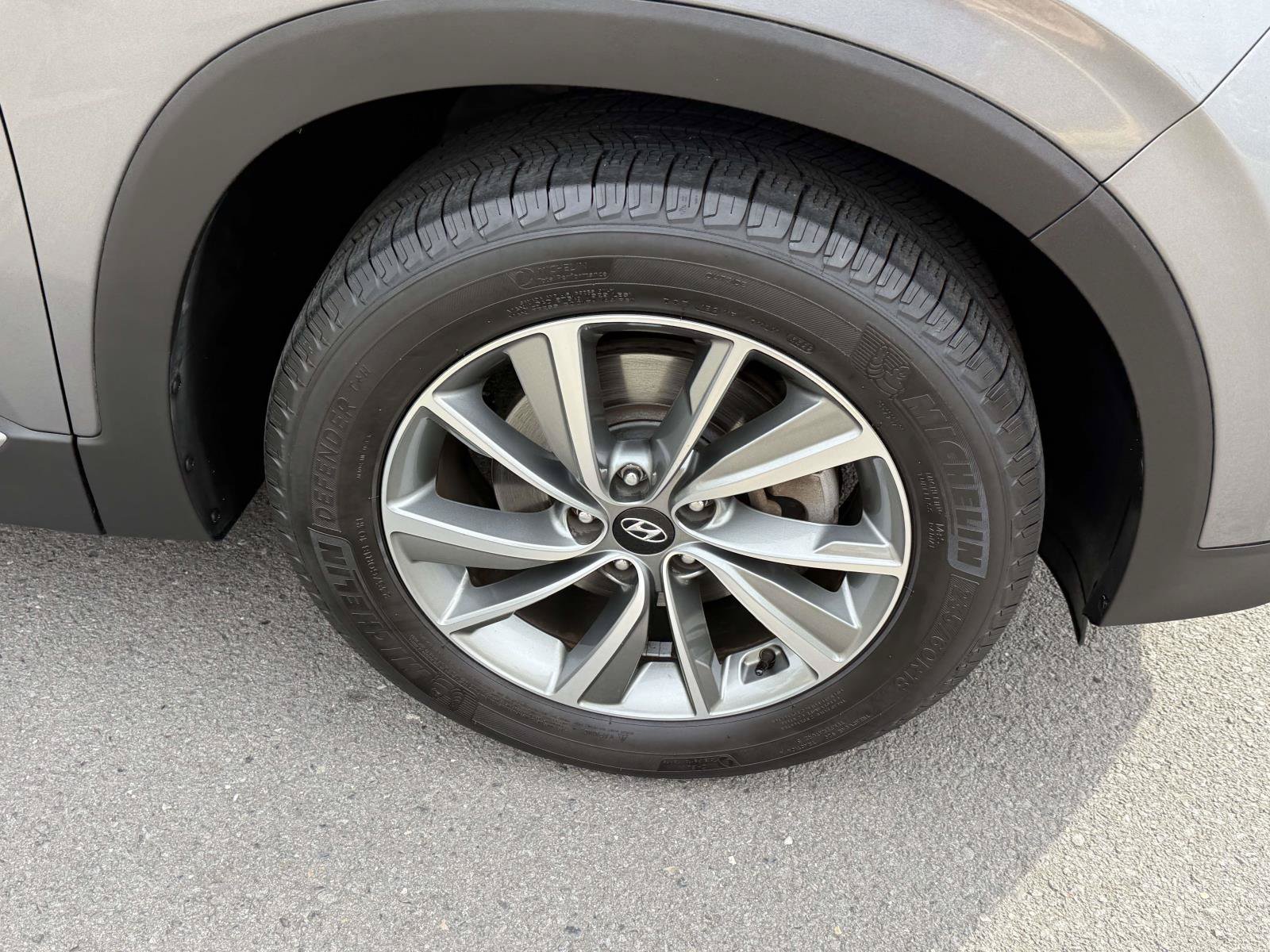 Used 2019 Hyundai Santa Fe Limited AWD/4WD image 7