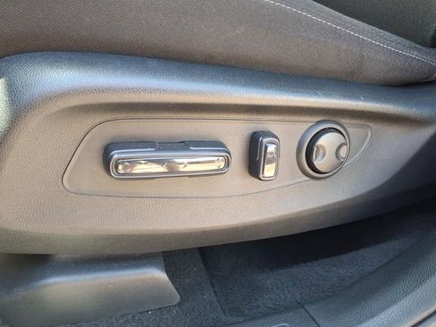 Used 2023 Honda CR-V EX image 5
