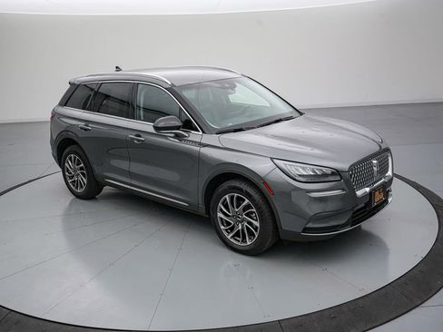 Used 2022 Lincoln Corsair AWD w/ Equipment Group 101A image 3