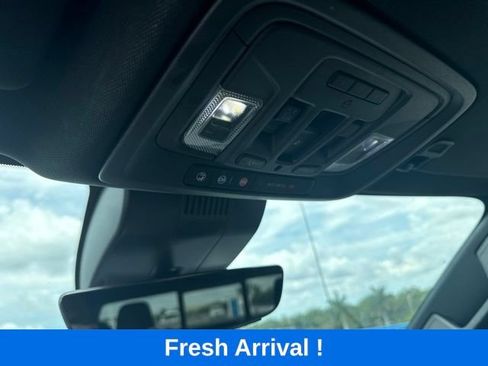 Used 2024 Chevrolet Silverado 1500 High Country w/ Technology Package RWD image 11