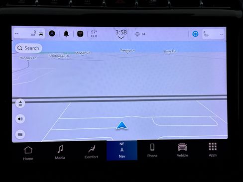 Used 2023 Jeep Grand Cherokee Limited w/ Luxury Tech Group II image 15