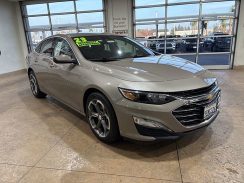 Used 2023 Chevrolet Malibu LT image 4