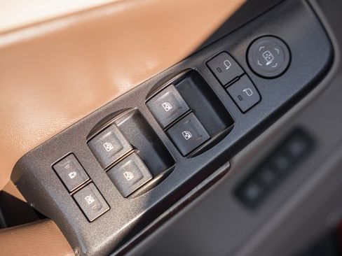 Used 2017 Chevrolet Tahoe LT image 39