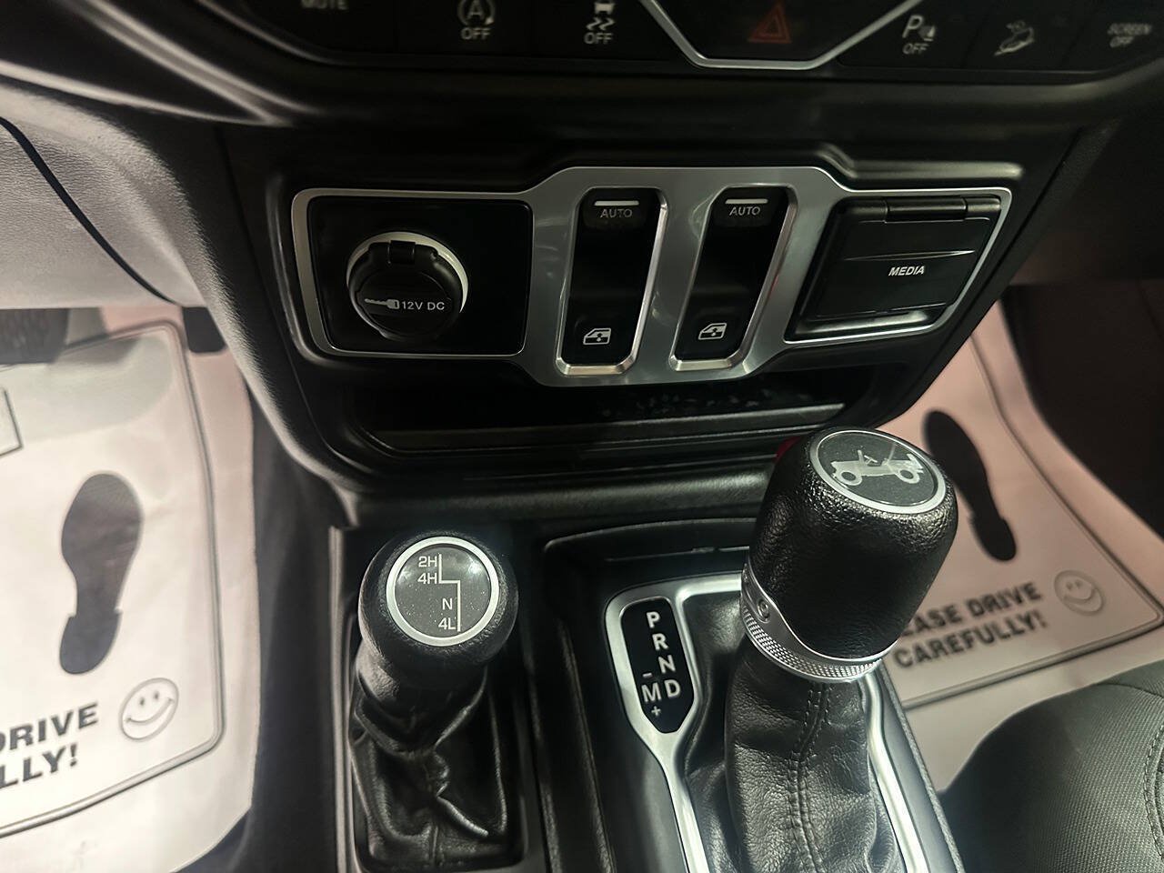 Used 2018 Jeep Wrangler Sport AWD/4WD image 23
