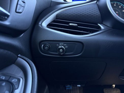 Used 2024 Chevrolet Malibu LT image 13