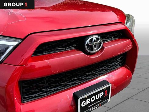 Used 2016 Toyota 4Runner SR5 Premium AWD/4WD image 32