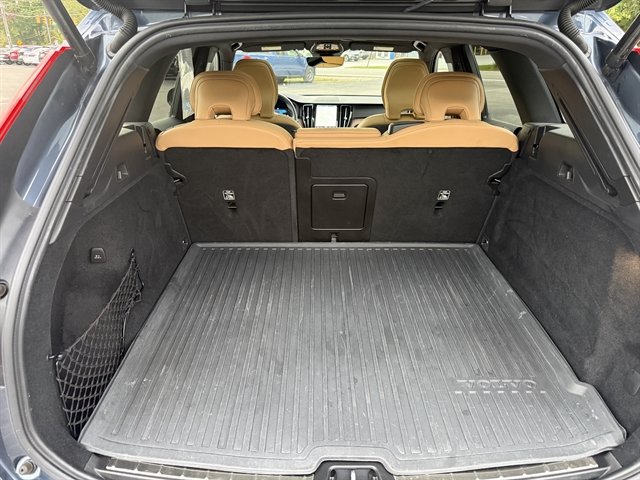 Used 2022 Volvo XC60 B6 Inscription w/ Advanced Package AWD/4WD image 29