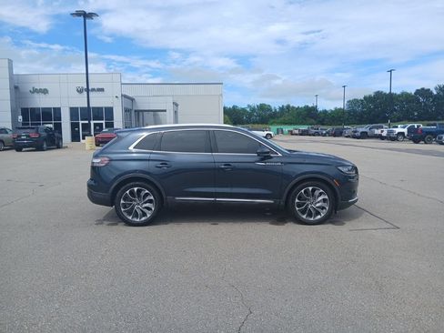 Used 2022 Lincoln Nautilus Reserve FWD image 9