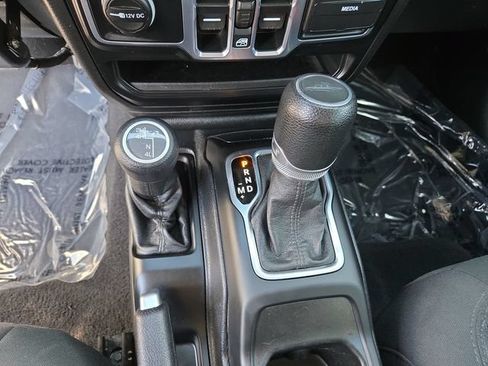 Used 2020 Jeep Gladiator Sport w/ Quick Order Package 24S AWD/4WD image 29