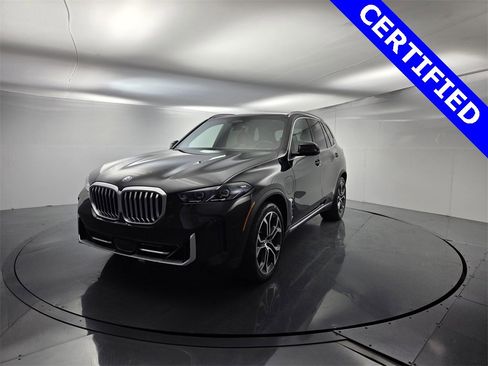 Certified 2025 BMW X5 xDrive50e w/ Parking Assistance Package image 4