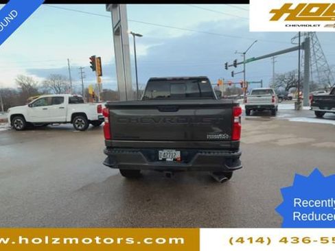 Certified 2022 Chevrolet Silverado 2500 High Country w/ LPO, Dark Essentials Package image 8