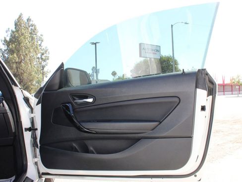 Used 2019 BMW 230i Coupe w/ Convenience Package RWD image 11