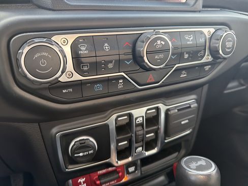 Certified 2023 Jeep Wrangler Unlimited Rubicon 4xe w/ Steel Bumper Group image 20