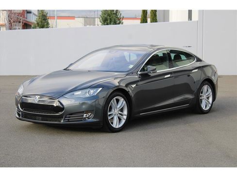 Used 2015 Tesla Model S 85D image 1