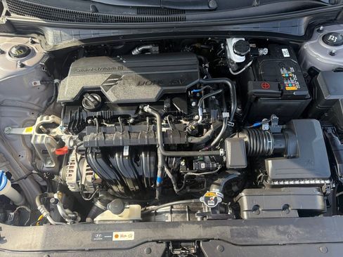 Used 2024 Hyundai Elantra SEL image 20