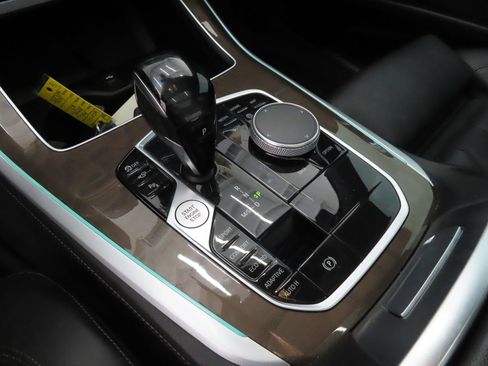 Used 2021 BMW X5 sDrive40i w/ Convenience Package RWD image 16
