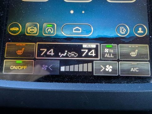 Used 2025 Subaru Forester Limited image 24