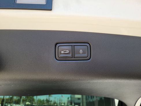 Used 2024 Genesis GV70 3.5T AWD/4WD image 34