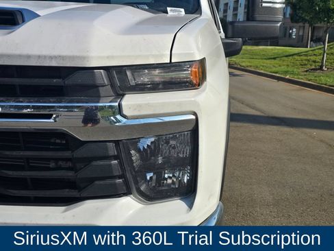 Used 2025 Chevrolet Silverado 2500 LT w/ Convenience Package AWD/4WD image 6
