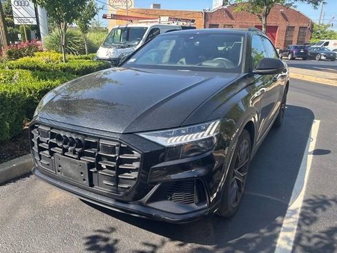 Used 2022 Audi Q8 Prestige AWD/4WD image 1