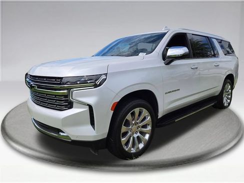 Used 2023 Chevrolet Suburban Premier RWD image 20