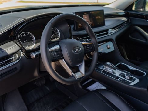 Certified 2025 INFINITI QX60 Pure FWD image 8