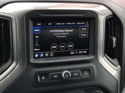 Used 2020 Chevrolet Silverado 2500 Custom w/ Custom Value Package image 19