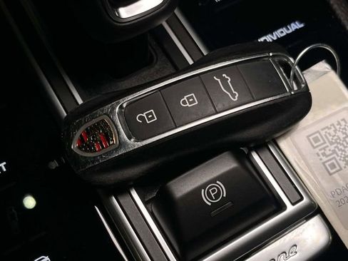 Used 2023 Porsche Cayenne image 42