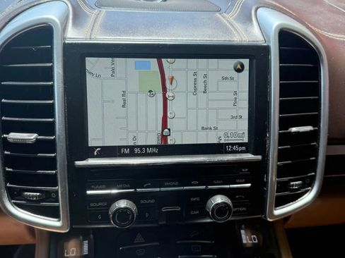 Used 2014 Porsche Cayenne AWD/4WD image 11