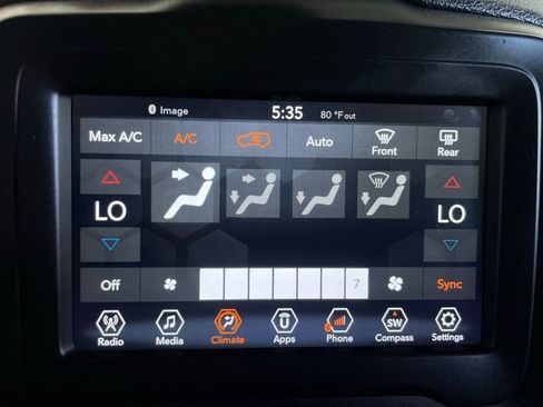 Used 2020 Jeep Renegade Sport image 34