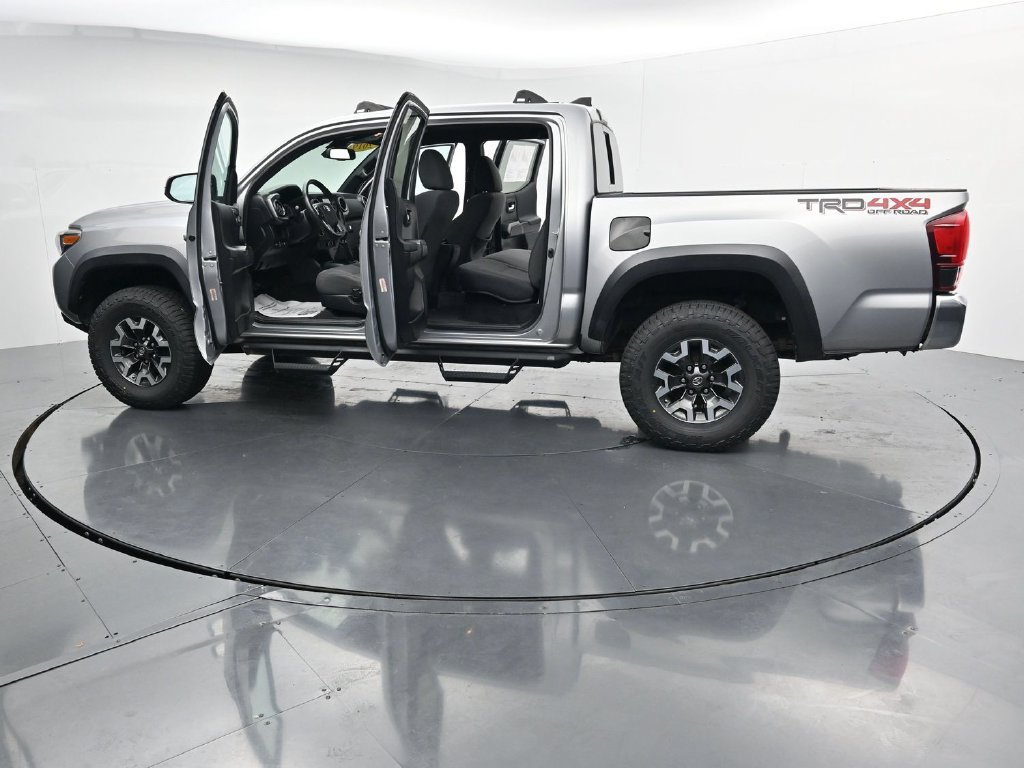Used 2019 Toyota Tacoma TRD Off-Road AWD/4WD image 41