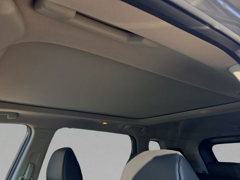 Certified 2026 Nissan Rogue SV w/ SV Premium Package FWD image 17