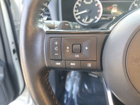 Used 2023 Nissan Rogue SV w/ SV Premium B Package image 22