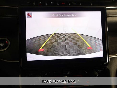 Used 2023 Jeep Grand Cherokee Limited AWD/4WD image 8