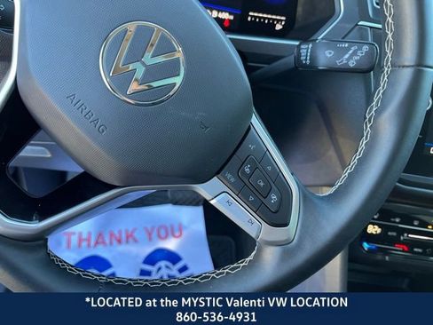 Certified 2023 Volkswagen Tiguan SE w/ Panoramic Sunroof Package image 42