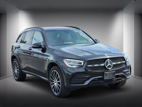Used 2021 Mercedes-Benz GLC 300 4MATIC image 4