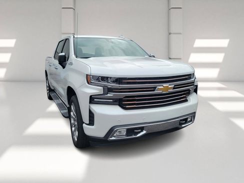 Used 2020 Chevrolet Silverado 1500 High Country image 3