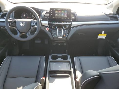 New 2026 Honda Odyssey Touring image 14