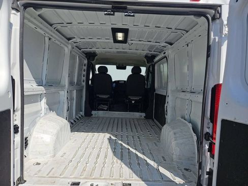 Used 2025 RAM ProMaster 2500 w/ Convenience Group FWD image 26