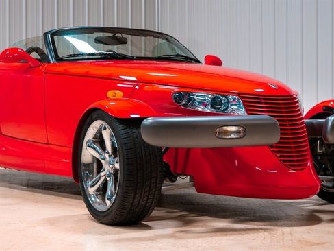 Used 1999 Plymouth Prowler image 2