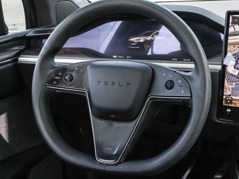 Used 2024 Tesla Model X AWD/4WD image 19