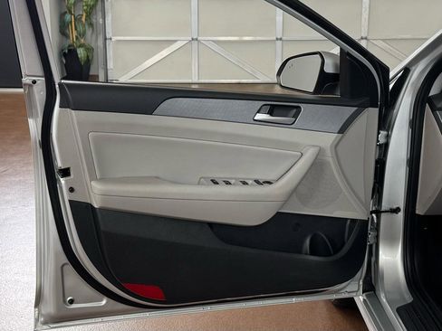 Used 2018 Hyundai Sonata SEL image 15
